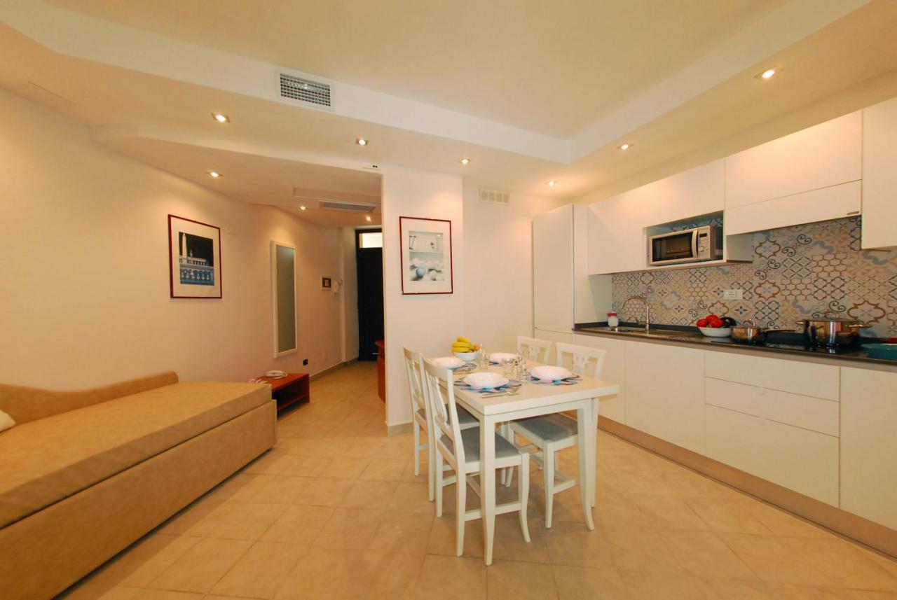 Beverly Park Residence Тирения Екстериор снимка