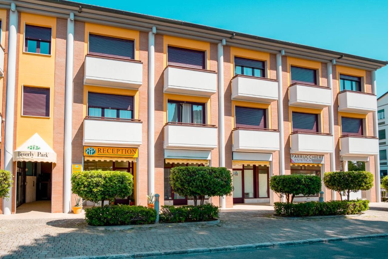 Beverly Park Residence Тирения Екстериор снимка