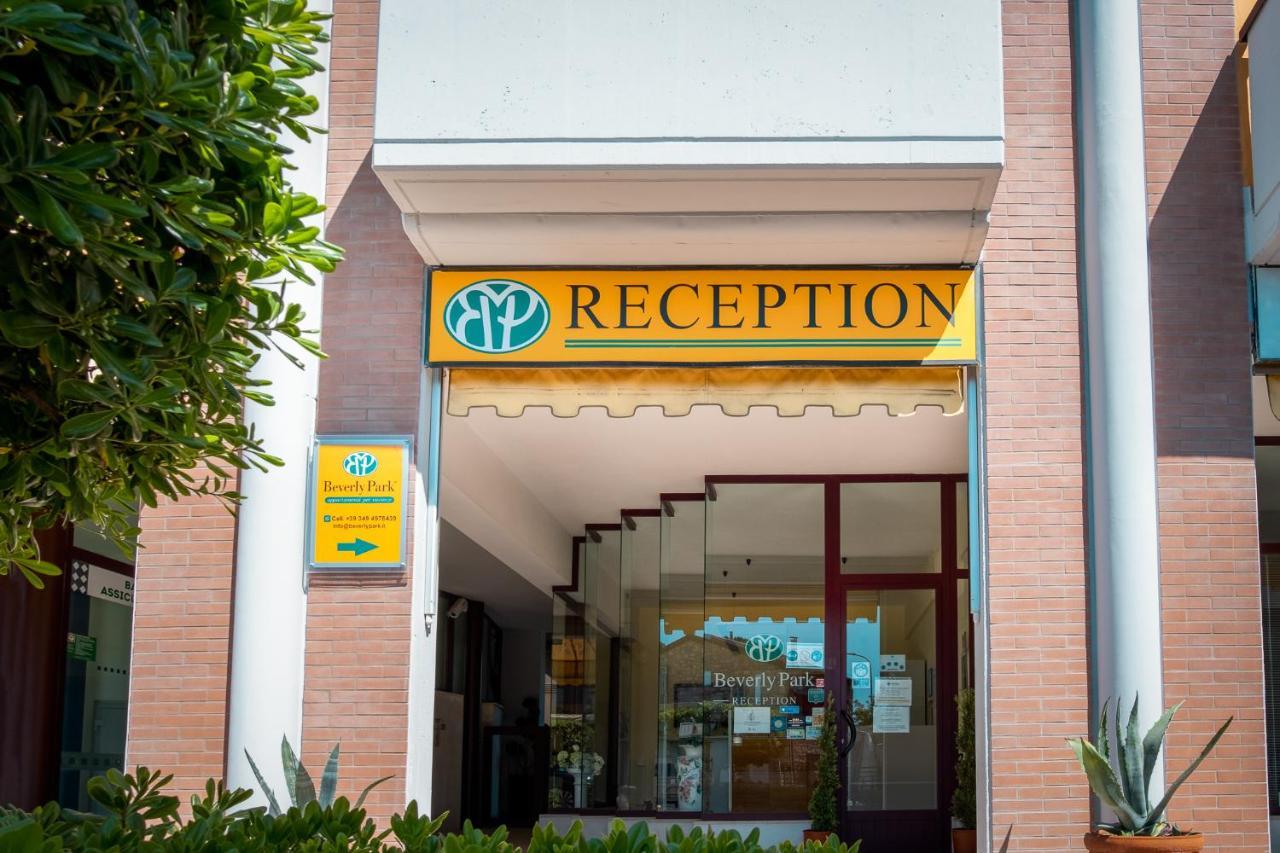 Beverly Park Residence Тирения Екстериор снимка