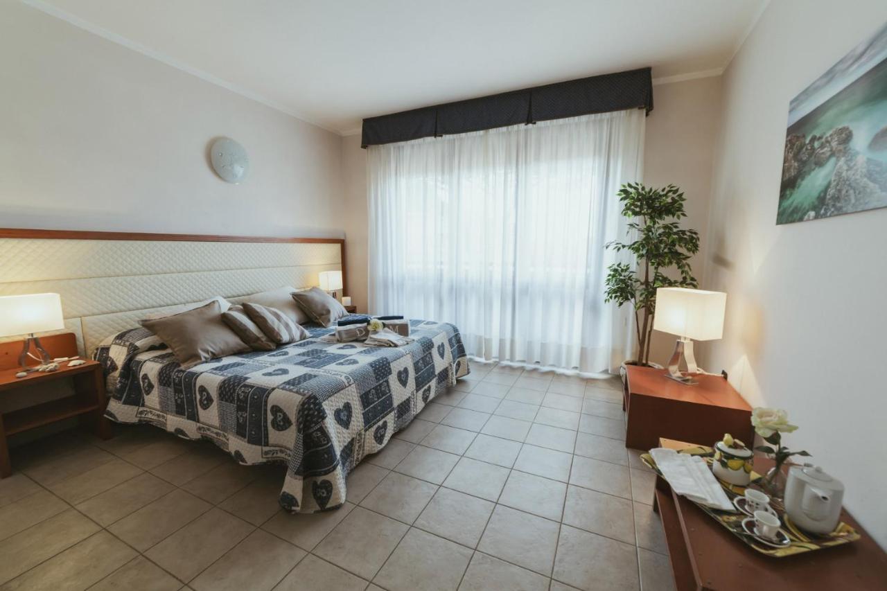 Beverly Park Residence Тирения Екстериор снимка
